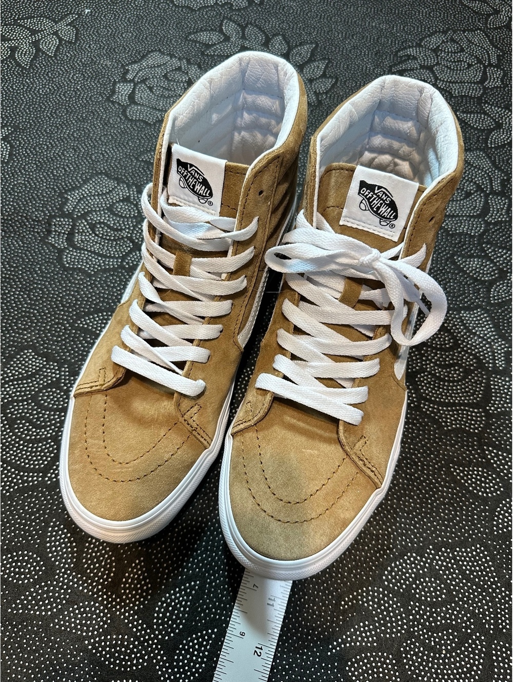 Vans Sk8-Hi MTE Suede Tan/White High Top Sneakers – Men’s 7.5 / Women’s 9